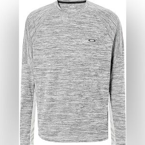 Oakley - Men’s Tech Knit Long-Sleeve Performance Shirt